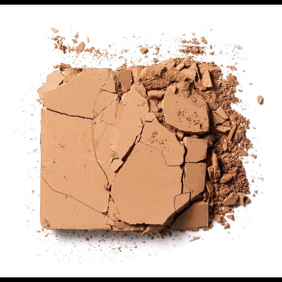 Benefit Hoola matte Bronzer jumbo - Picture 3 of 5